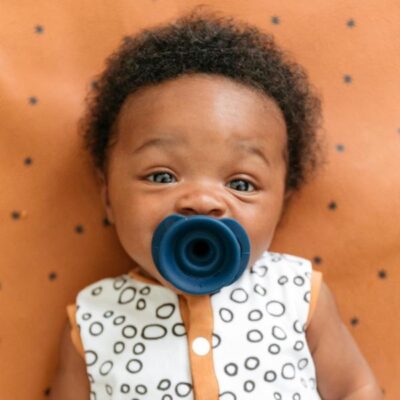 Doddle & Co Pop & Go Teether, Navy Booze Buddie Doddle & Co Pop & Go Teether, Navy